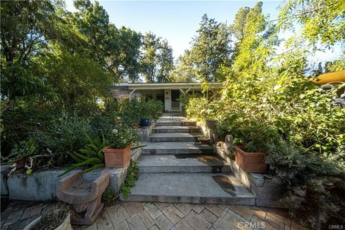 9522 La Canada Way, Sunland, CA, 91040-1609 | Card Image