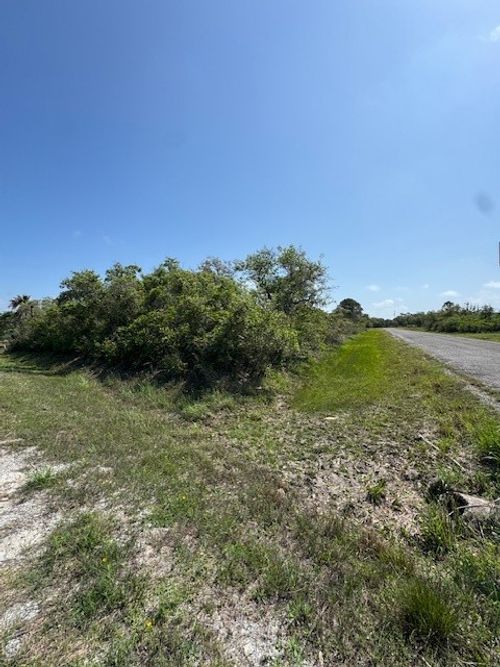 229 Devaca Dr, Rockport, TX, 78382-9269 | Card Image