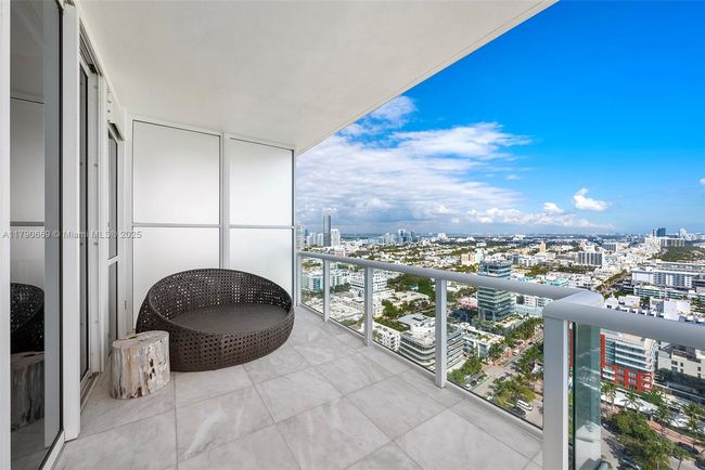 APT-2801 - 50 S Pointe Dr, Condo with 3 bedrooms, 4 bathrooms and null parking in Miami Beach FL | Image 22
