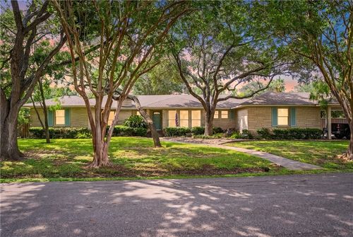 155 Santa Barbara Street, Corpus Christi, TX, 78411 | Card Image