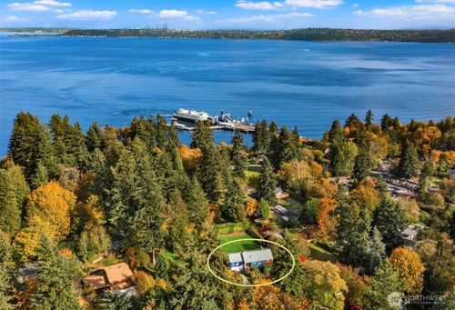 10514 Sw 110th St, Vashon, WA, 98070-3064 | Card Image