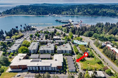 227 Ebi Ln Ne, Bainbridge Island, WA, 98110-5240 | Card Image