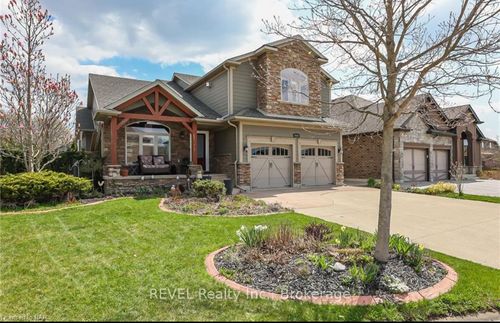 9069 Tapestry Crt, Niagara Falls, ON, L2H0E1 | Card Image