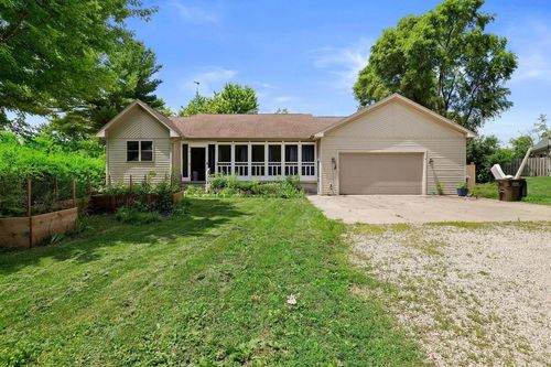 N6515 Aspen Road, Sugar Creek, WI, 53121 | Card Image
