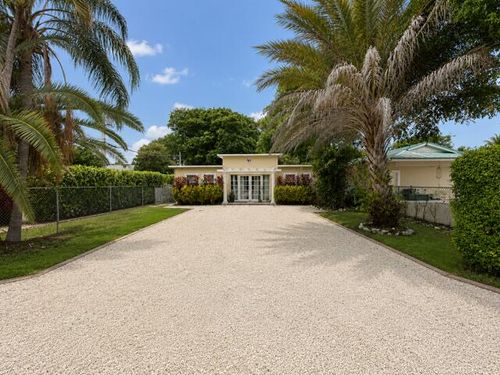 44 Rock Harbor Dr, Key Largo, FL, 33037-2574 | Card Image