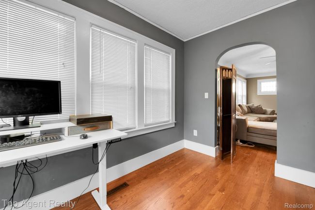 136 Alice Ave, House other with 4 bedrooms, 2 bathrooms and null parking in Bloomfield Township MI | Image 14