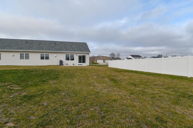 872 Red Hawk Drive, Condo with 3 bedrooms, 3 bathrooms and null parking in PULASKI WI | Image 49