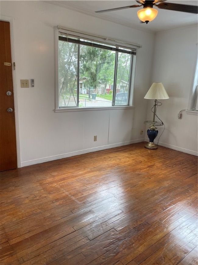 302 Newberry St, House other with 3 bedrooms, 1 bathrooms and null parking in Alice TX | Image 4