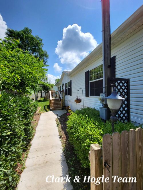 232 Tabor St, Lyons, MI, 48851-8629 | Card Image