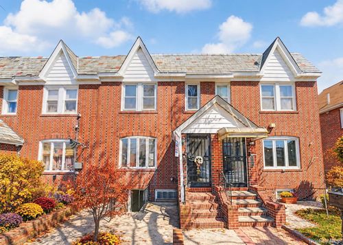 15145 20th Rd, Whitestone, NY, 11357-3701 | Card Image