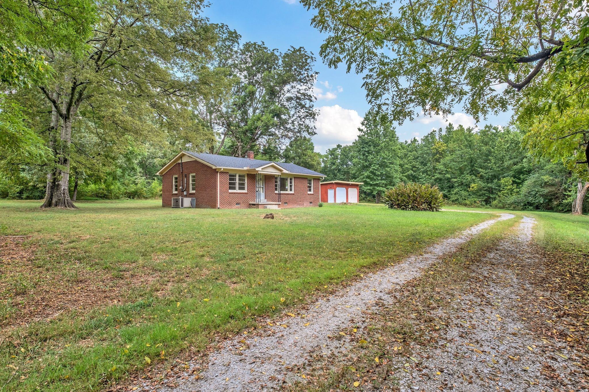 Clark St, Summertown, TN 38483