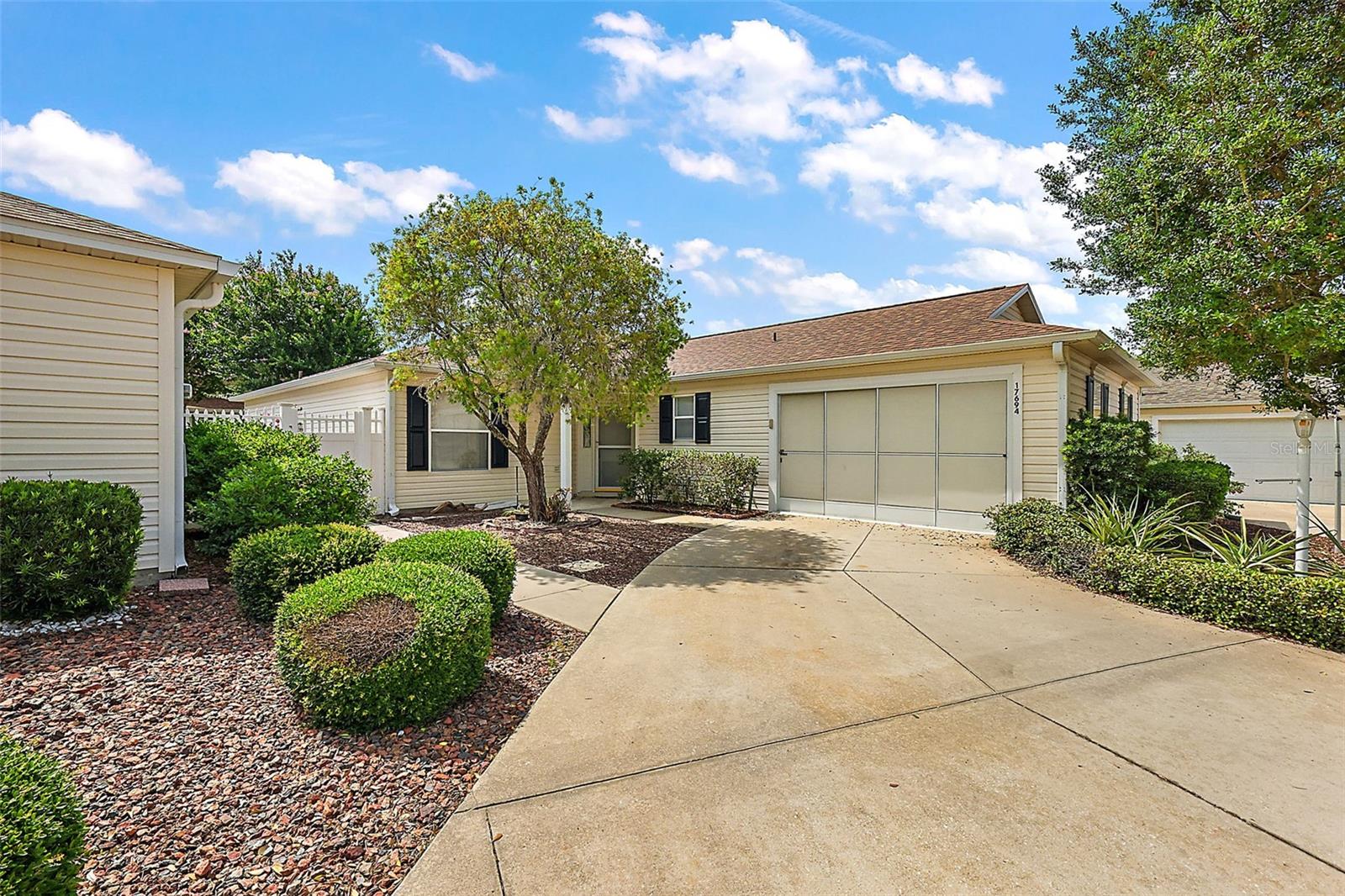 17694 Se 84 Th Peyton Court, For Sale in The Villages Zoocasa
