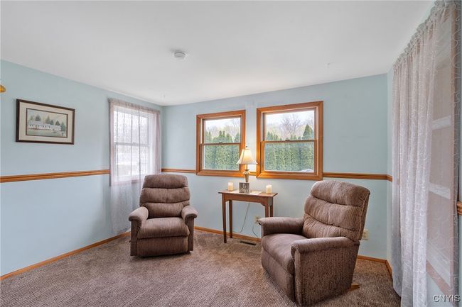 Family Room | Image 18