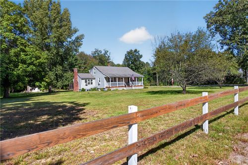 251 Buxton St, North Smithfield, RI, 02896-7626 | Card Image