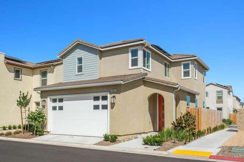 2045 N Perry Ln, Clovis, CA, 93619-7305 | Card Image