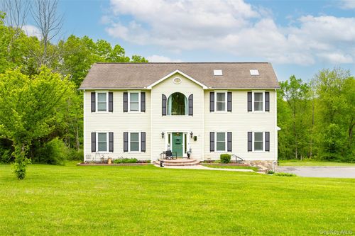 12 Broadview Ln, Milan, NY, 12571-4101 | Card Image