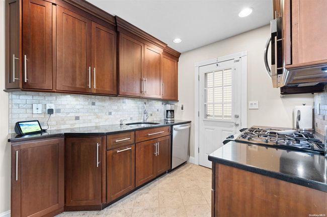 49-44 167 Th St, House other with 4 bedrooms, 3 bathrooms and null parking in Fresh Meadows NY | Image 16