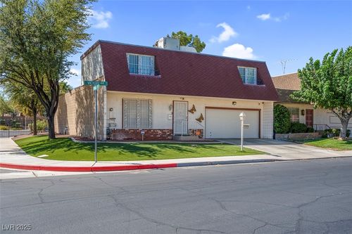 3525 Victory Ave, Las Vegas, NV, 89121-7218 | Card Image