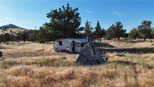 5200 Blackberry Ln, Montague, CA, 96064-9700 | Card Image