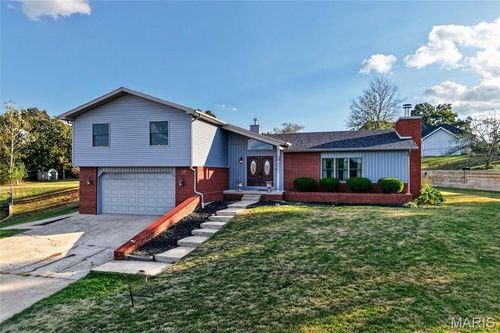 106 Meadow Ln, Saint Robert, MO, 65584-3707 | Card Image