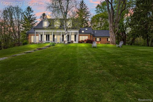 1101 Cripple Creek Ln, Rochester Hills, MI, 48306-3320 | Card Image