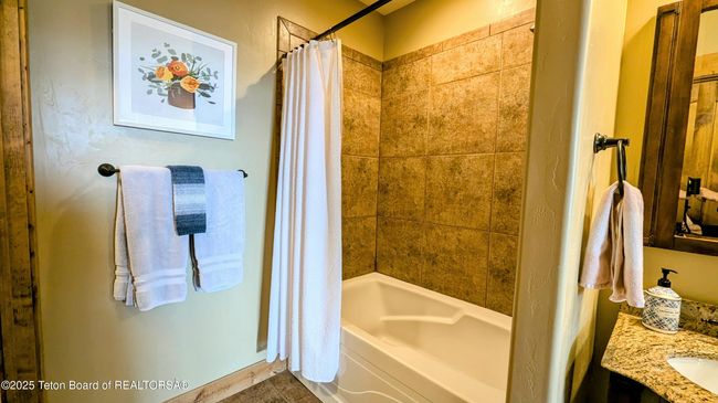 UNIT-19 - 715 Moraine Ct, Condo with 3 bedrooms, 2 bathrooms and null parking in Driggs ID | Image 42
