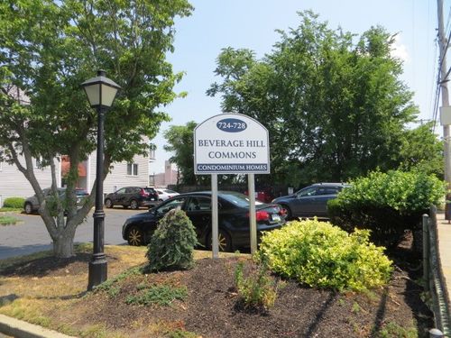 26-728 Beverage Hill Ave, Pawtucket, RI, 02861-4476 | Card Image