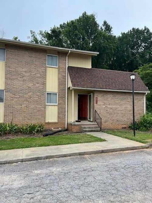 2a-2354 Northview Dr, Orangeburg, SC, 29118-2973 | Card Image