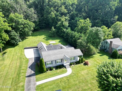 363 Sandalwood Dr, Bristol, VA, 24201-1691 | Card Image