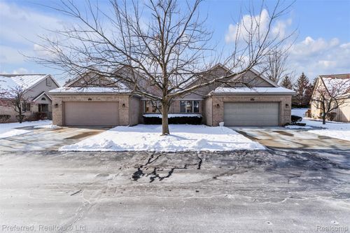 215 Edington Cir, Canton, MI, 48187-5064 | Card Image