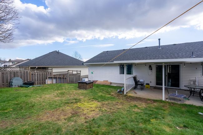 31139 Sidoni Avenue, House other with 3 bedrooms, 2 bathrooms and 6 parking in Abbotsford BC | Image 5