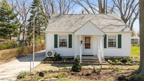 4633 Farley Dr, Mentor, OH, 44060-1050 | Card Image