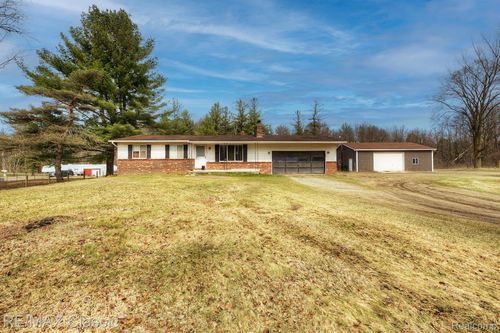 4650 Waltan Rd, Vassar, MI, 48768-8903 | Card Image