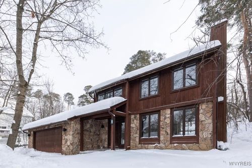 60 Byeberry Court, Aurora, NY, 14052 | Card Image