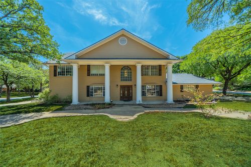 1202 Driftwood Dr, Euless, TX, 76040-5946 | Card Image