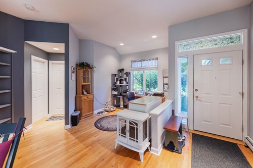 57 Laurel Lane, Hartford, VT, 05001-1316 | Card Image