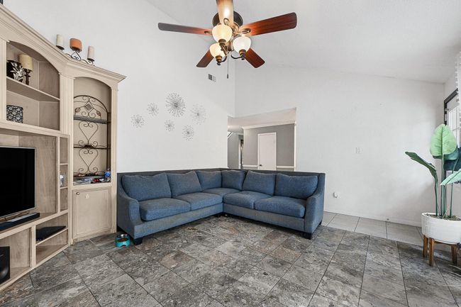 18511 Hiddenbay Way, House other with 3 bedrooms, 3 bathrooms and 2 parking in Spring TX | Image 6