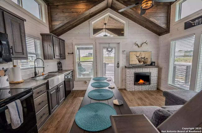 193 - 5386 Ranch Road 1376, House other with 2 bedrooms, 1 bathrooms and null parking in Fredericksburg TX | Image 9