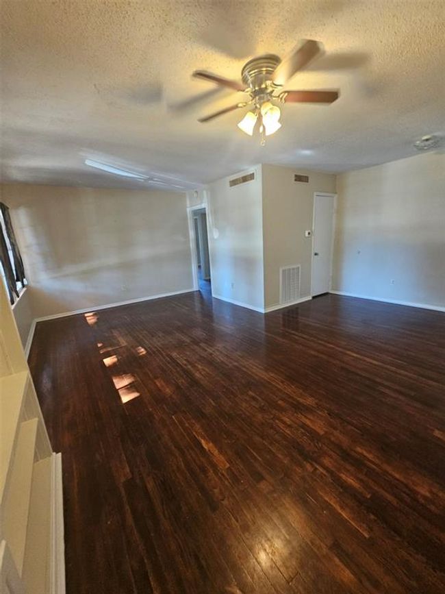 504 W Burleson St, House other with 4 bedrooms, 2 bathrooms and null parking in Wharton TX | Image 5