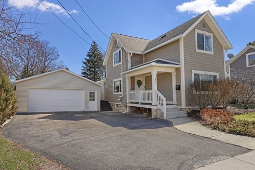 140 Randolph St, Burlington, WI, 53105-1848 | Card Image
