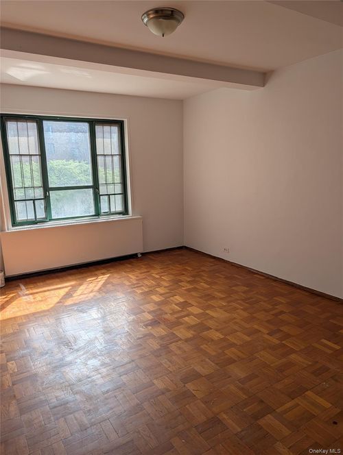 3h-1380 Virginia Ave, Bronx, NY, 10462-7334 | Card Image