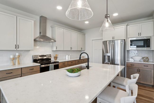 6639 Royal View Dr, Home with 3 bedrooms, 3 bathrooms and null parking in DEFOREST WI | Image 5