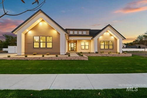 196 N Timber Wolf Pl, Eagle, ID, 83616 | Card Image