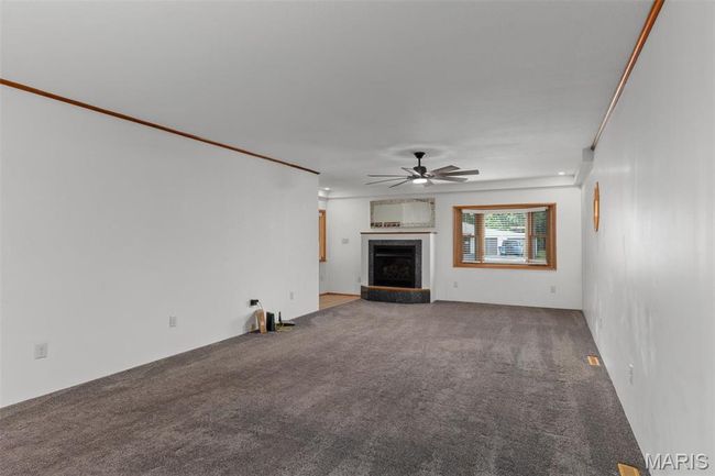 418 E Maple St, House other with 3 bedrooms, 2 bathrooms and 2 parking in Gillespie IL | Image 8