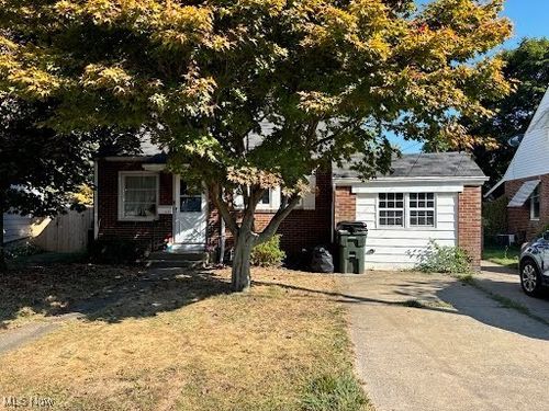 2237 40th St Nw, Canton, OH, 44709-2213 | Card Image