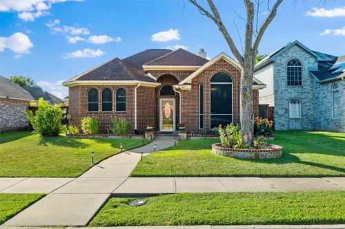 2121 Walden Pl, Mesquite, TX, 75181-1853 | Card Image