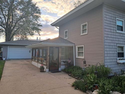 911 Washington Blvd, Lake Odessa, MI, 48849-1029 | Card Image