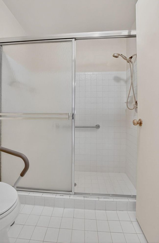 8129 Springtree Rd, Condo with 2 bedrooms, 2 bathrooms and null parking in Boca Raton FL | Image 22