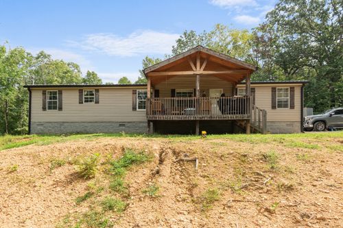 318 Lucas Ridge Ln, Waverly, TN, 37185-3179 | Card Image