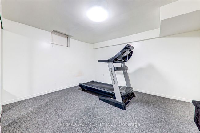62 Saffron Cres, House other with 6 bedrooms, 5 bathrooms and 4 parking in Brampton ON | Image 35